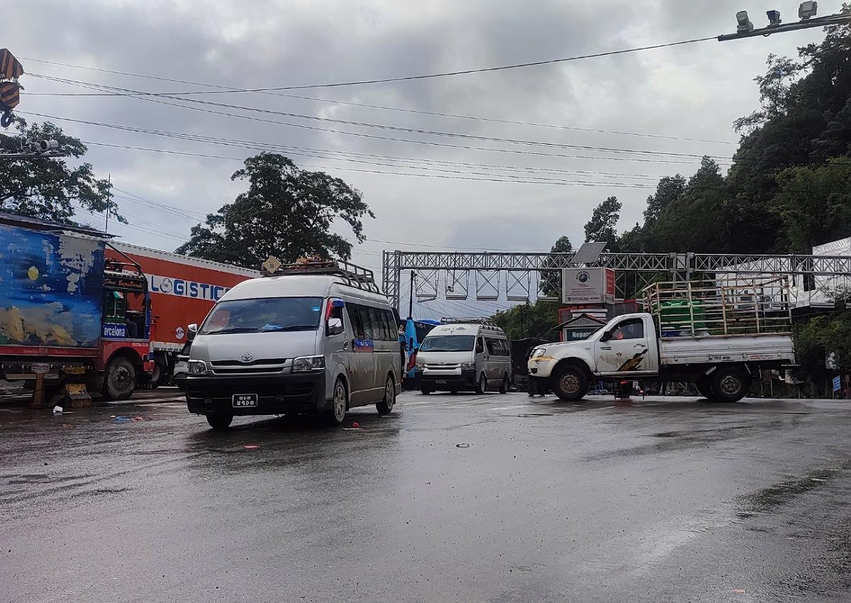 पातलेवनमा पहिराे: साँझ ५ बजेबाट एकतर्फी खुल्याे सडक, पहिराे खस्ने क्रम जारी