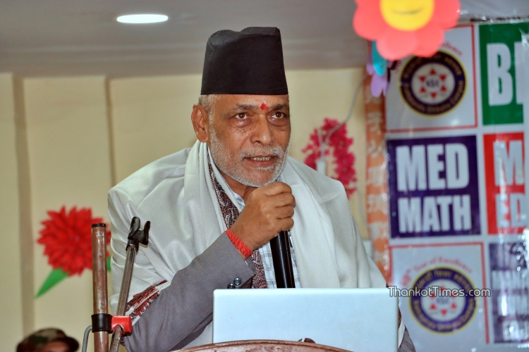 आसन्न चुनावमा उम्मेदवार नबन्ने पूर्वमन्त्री एवं कांग्रेस धादिङका सभापति रामनाथ अधिकारीको घोषणा