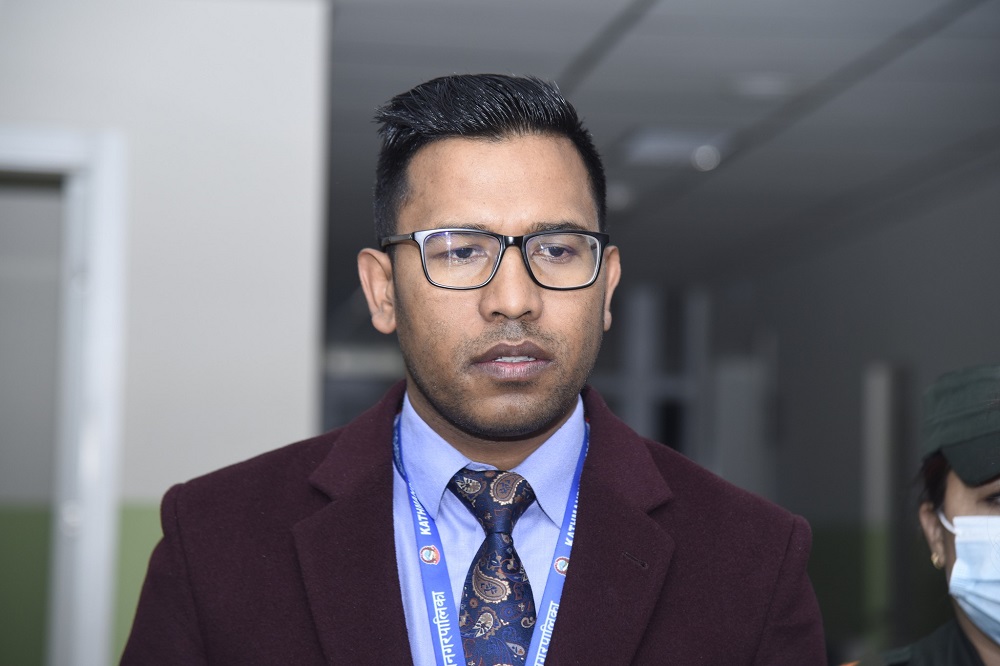 काठमाडौं महानगरका तत्कालीन प्रमुख प्रशासकीय अधिकृत परियारले पाए सफाइ