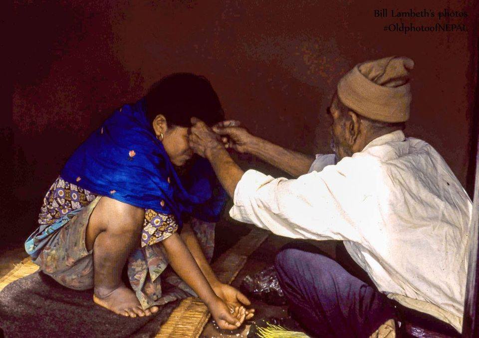 आज विजया दशमी, ११ः३६ बजे उत्तम साइत, टीका लगाइ माग्ने पूर्व, लगाइदिने पश्चिम फर्कनुपर्ने