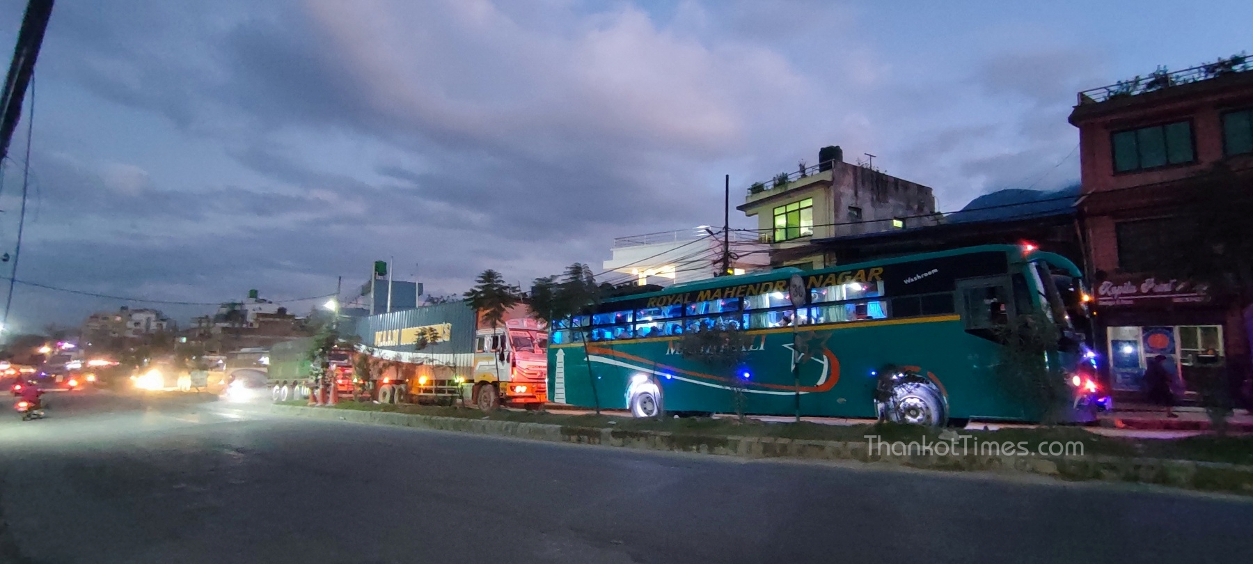 यातायात व्यवसायीको आन्दोलन फिर्ता, गुड्न थाले भाडाका सवारीसाधन