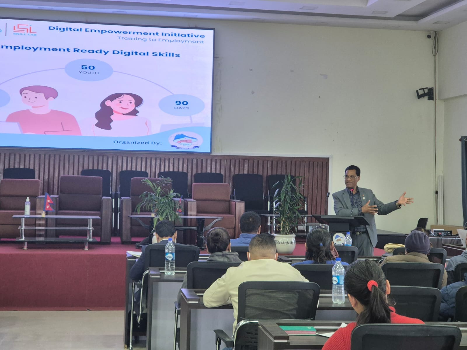 ५० जना युवायुवतीलाई ९० दिने सूचनाप्रविधि तालिम दिँदै चन्द्रागिरि नगर !