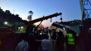 नागढुङ्गामा दुर्घटना, मृतक महिलाको पहिचान हुन बाँकी, चन्द्रागिरिका दुईसहित ७ यात्रु घाइते