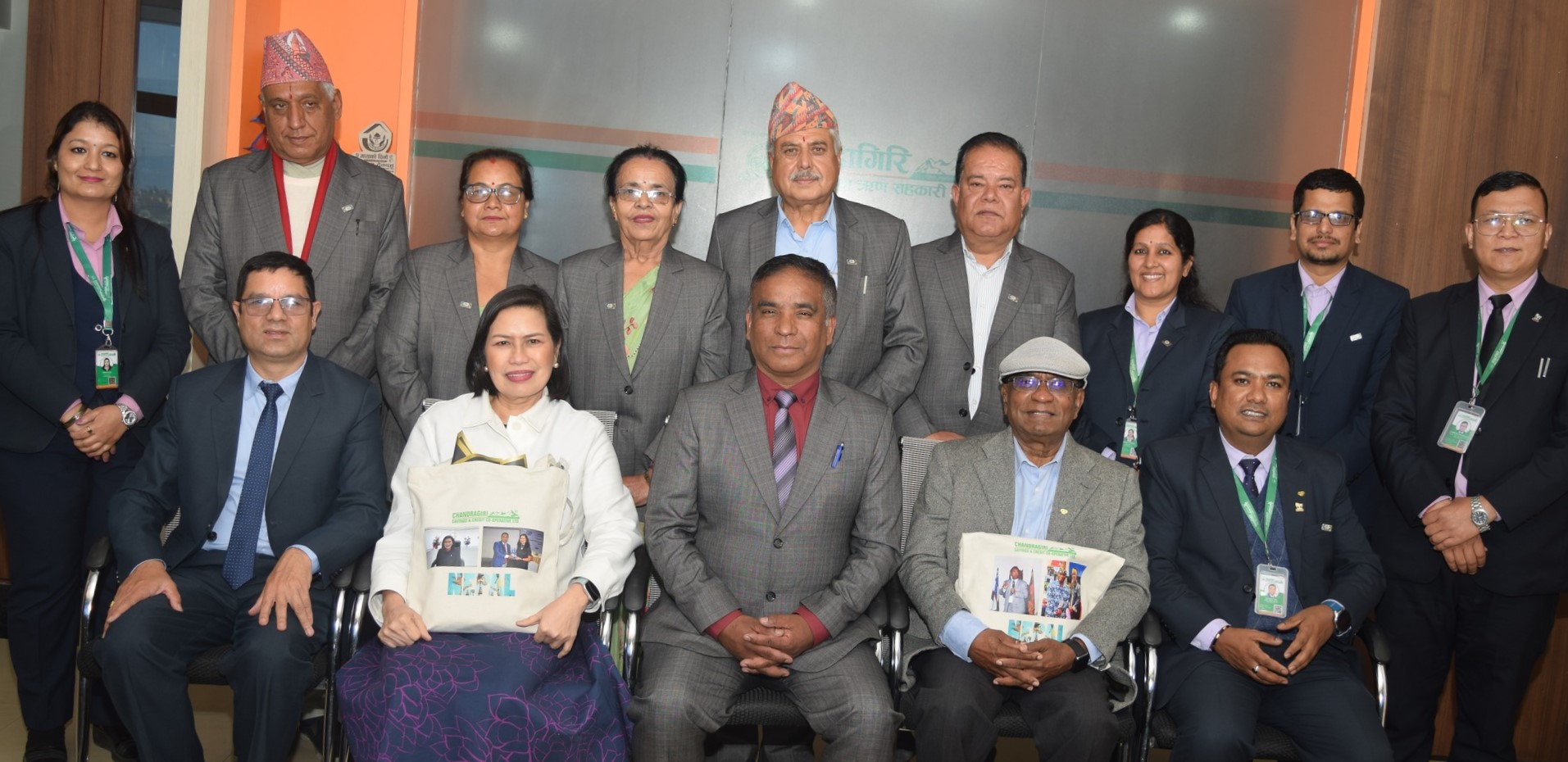 एशियाली ऋण महासंघका प्रमुख कार्यकारी अधिकृत सहितको टोली चन्द्रागिरि साकोसमा