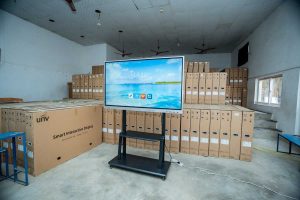 काठमाडौं महानगरका सामुदायिक विद्यालयमा अब ‘स्मार्ट’ शिक्षा, ३१९ विद्यालयमा कोठामा डिजिटल बोर्ड जडान सुरु