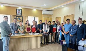 अन्तरपालिका सहकार्यः चन्द्रागिरि नगरले तीनवटा छिमेकी नगरलाई दियो १०-१० लाख सहयोग