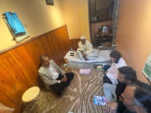 माओवादी उपाध्यक्षले भेटे पत्रकार रजकको परिवारलाई