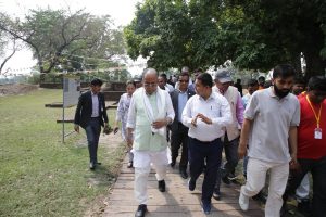 तिलौराकोट क्षेत्र पुगे प्रचण्ड