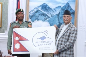 सर्वोच्च टाकुरा सगरमाथा चढ्ने तयारीमा रहेका छन्त्याललाई प्रधानमन्त्रीको बिदाई