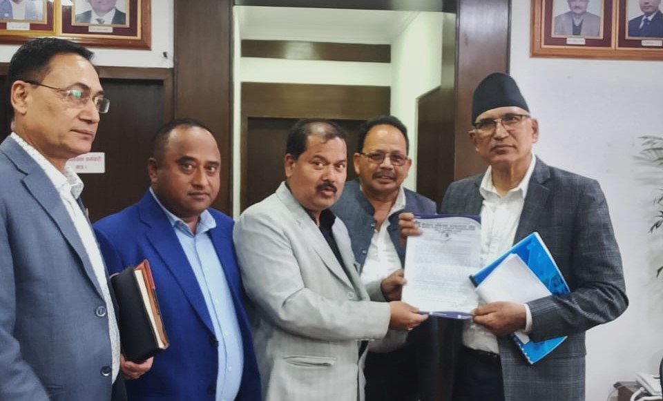 सरकारमाथि दबाब बढाउँदै नेपाल पब्लिक क्याम्पस संघ, अर्थ मन्त्री र शिक्षा मन्त्रीसँग भेट