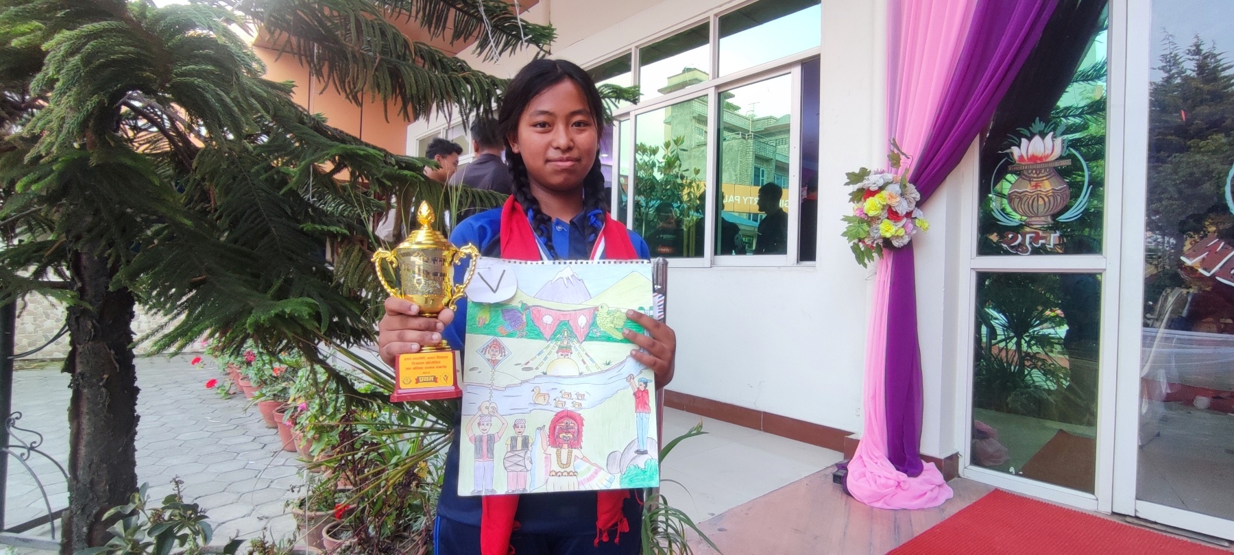 चन्द्रागिरि अन्तर विद्यालय चित्रकलामा सतुङ्गलस्थित एम्ब्रोसिया आइडियलकी जेसिका प्रथम