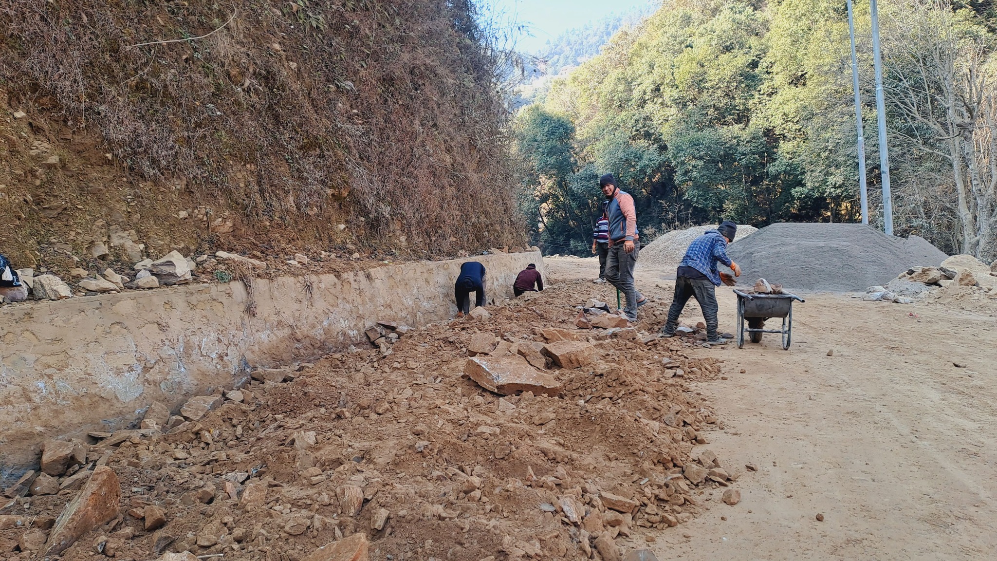 मातातीर्थ-देउराली-कुलेखानी सडक आजबाट एक साता बन्द गरिँदै
