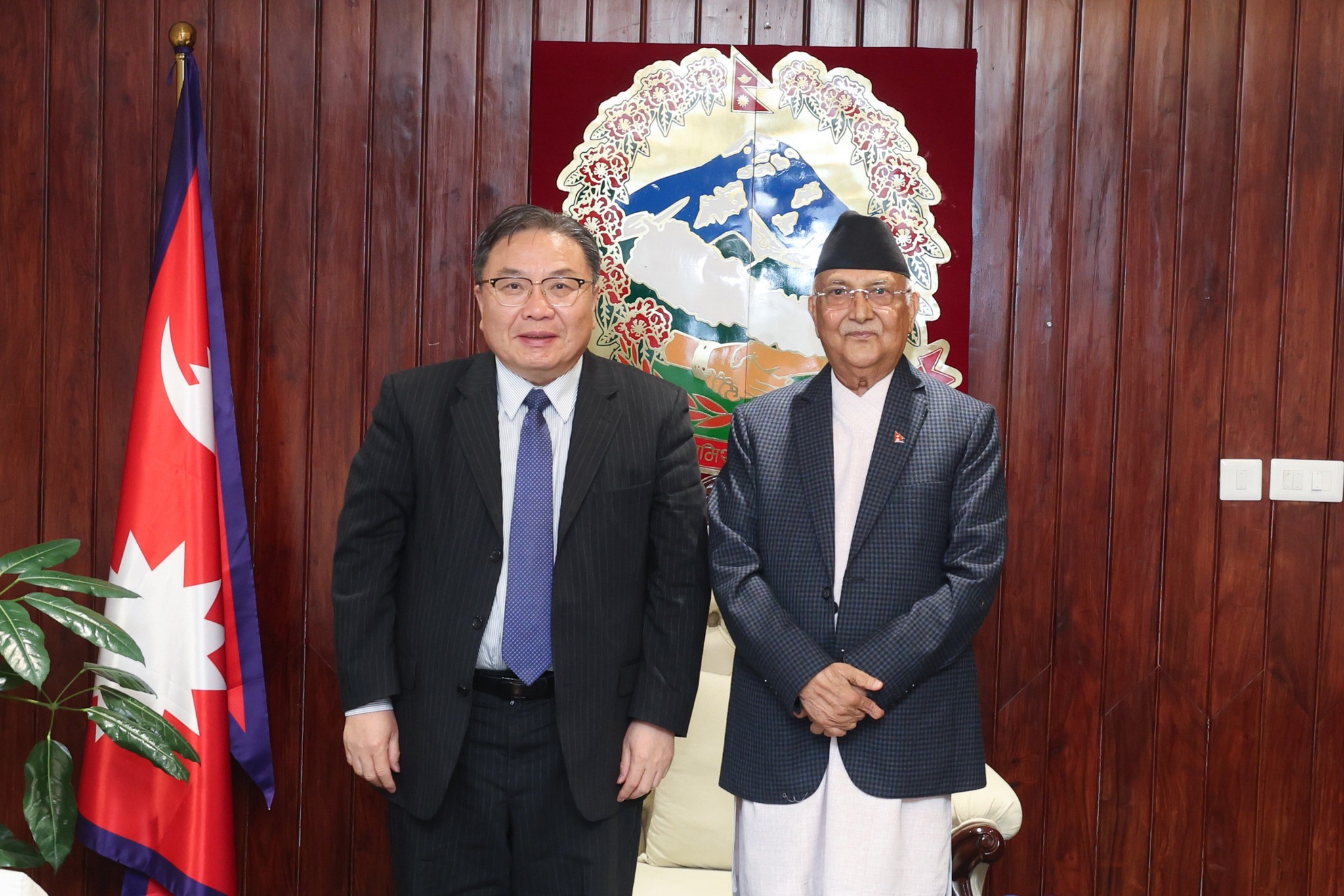 प्रधानमन्त्रीसँग विश्व बैंकका प्रमुख प्रशासकीय अधिकृतको शिष्टाचार भेट