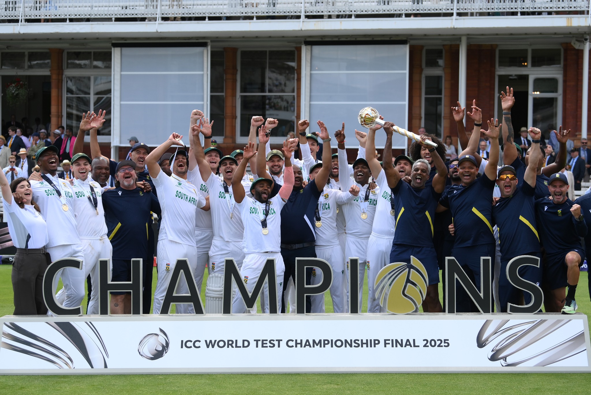 दक्षिण अफ्रिका पहिलोपटक टेस्ट च्याम्पियन