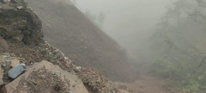 बाँडभञ्ज्याङ-मसिने सडक अवरुद्ध, खुलाउने प्रयास जारी