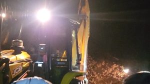 शनिबार राति चन्द्रागिरि-२ मसिनेमा पहिरोले कार पुरेपछि…