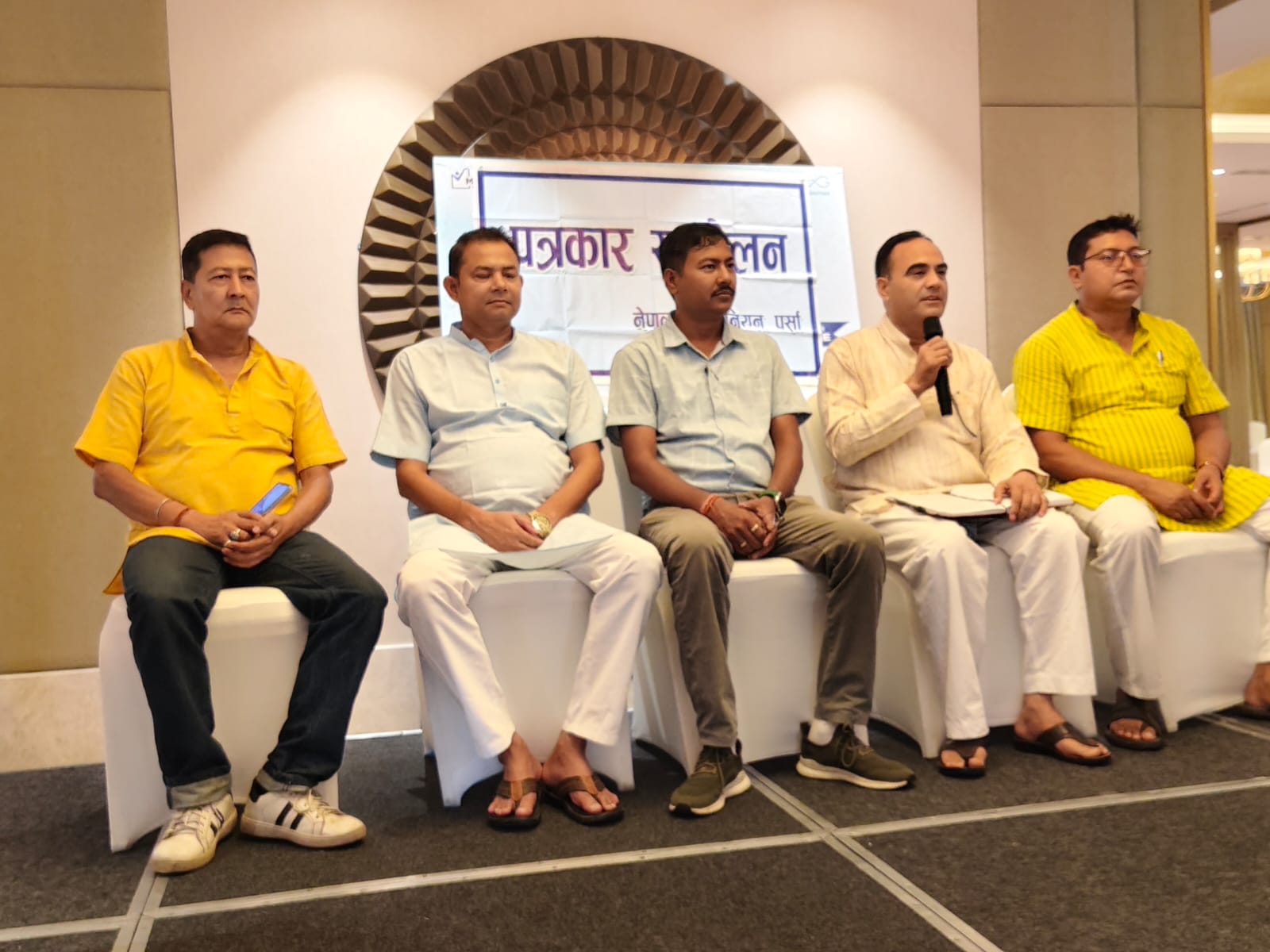 दलहरूबीचको किचलोले व्यवस्थाप्रति नै नागरिकको विश्वास कमजोर बन्दै गयो: नेता महर