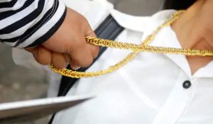 कलंकी लाम्पाटीमा सुनको सिक्री लुटेको अभियोगमा धादिङका युवा पक्राउ