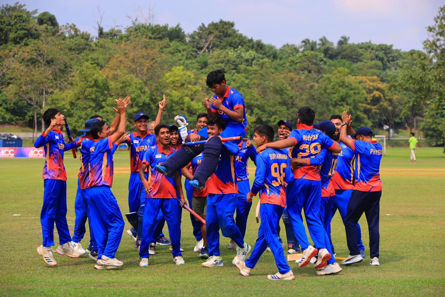 यु-१६ इस्ट जोन कप क्रिकेटको उपाधि जितेका खेलाडीलाई जनही ५० हजार पुरस्कार