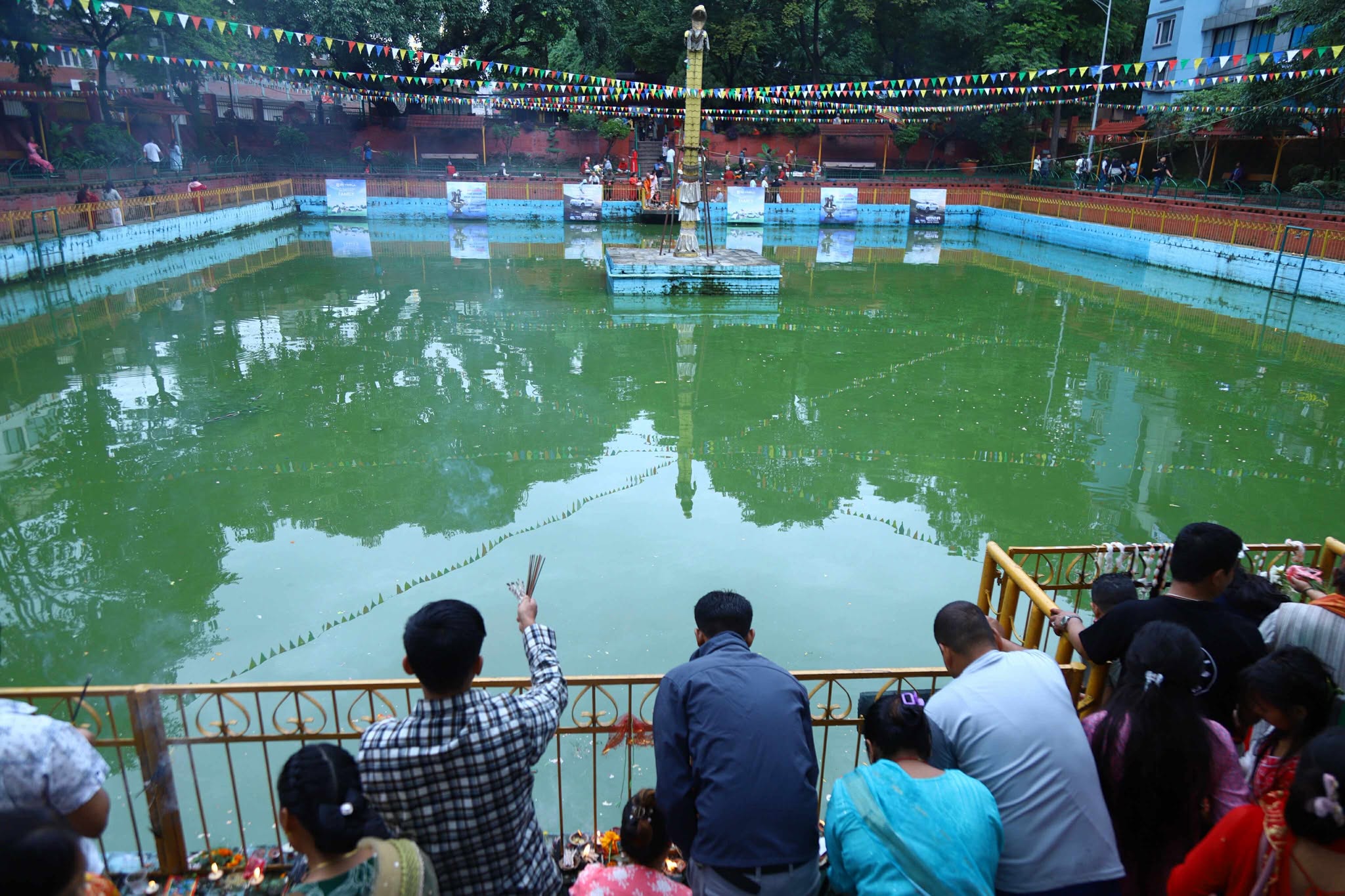 नाग देवताको पूजाआराधना गरी नागपञ्चमी मनाइँदै (फोटो फिचर)