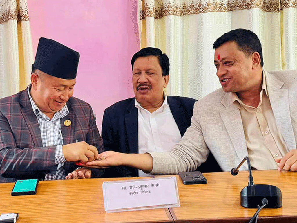 बागमती प्रदेशका मुख्यमन्त्री बानियाँ र पूर्वमुख्यमन्त्री लामा पक्षबीच सहमति जुट्न नसकेपछि….