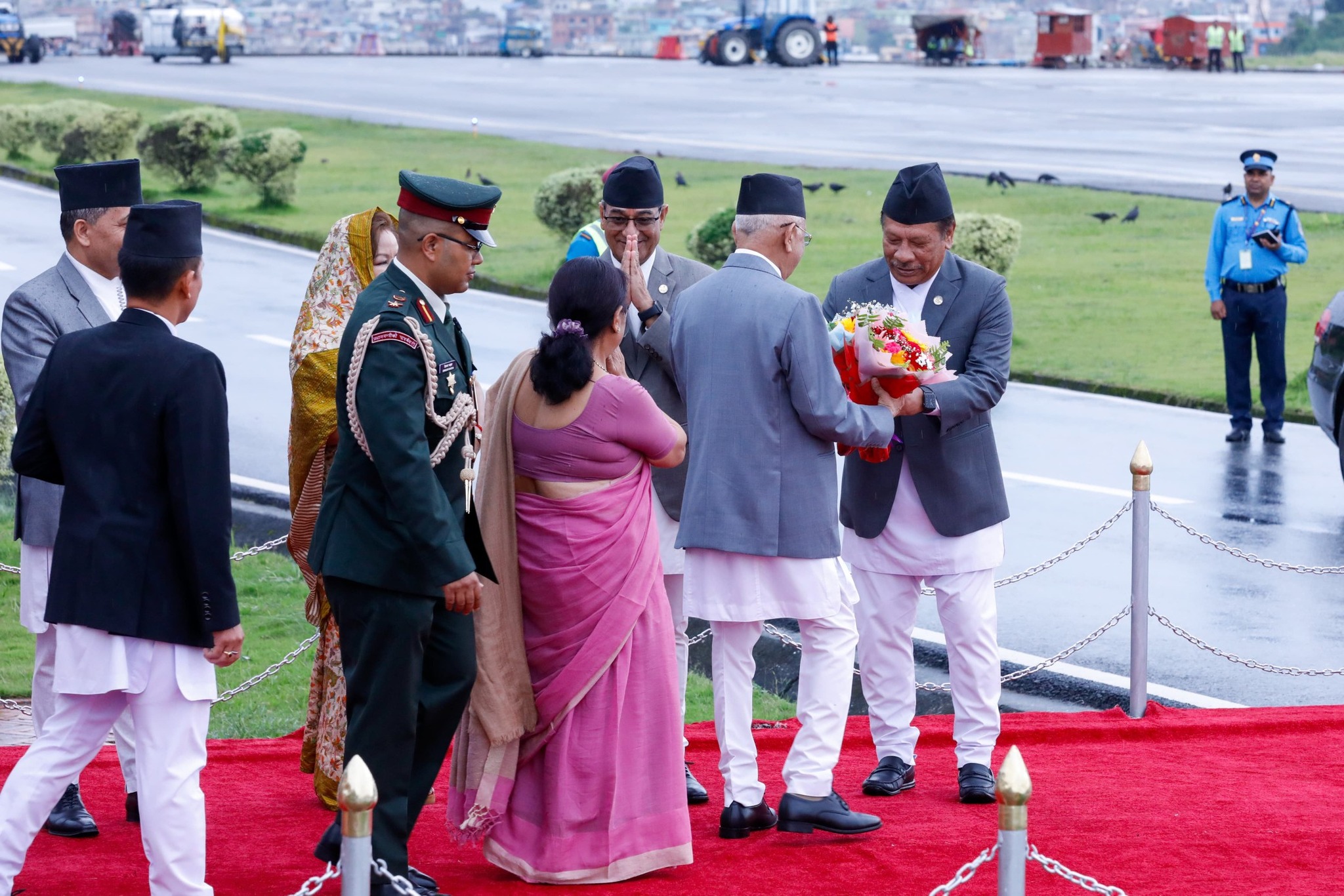 कार्यवाहक प्रधानमन्त्रीको जिम्मेवारी उपप्रधानमन्त्री प्रकाशमान सिंहलाई