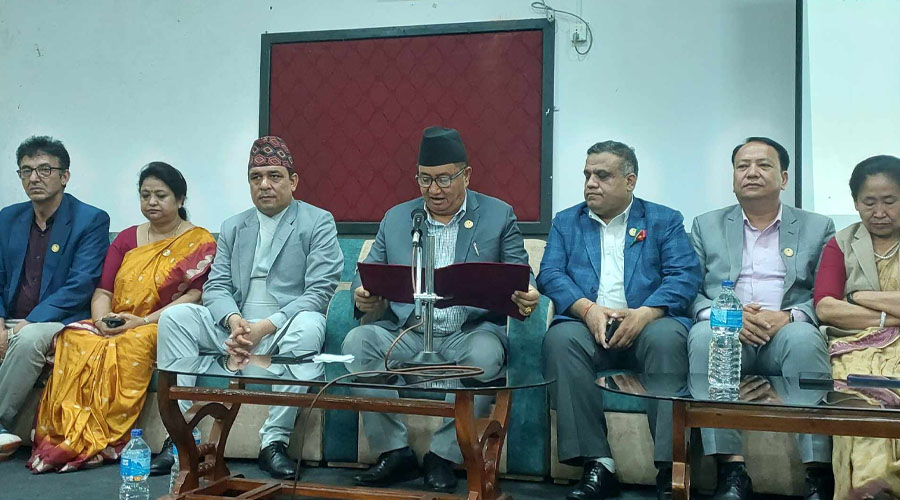 बागमतीका मुख्यमन्त्री बहादुरसिंह लामाले पत्रकार सम्मेलन गरेर दिए राजीनामा