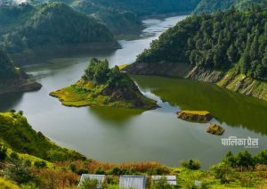 साउन सकिन लाग्यो, कुलेखानी बाँधमा पानी पिँधमै