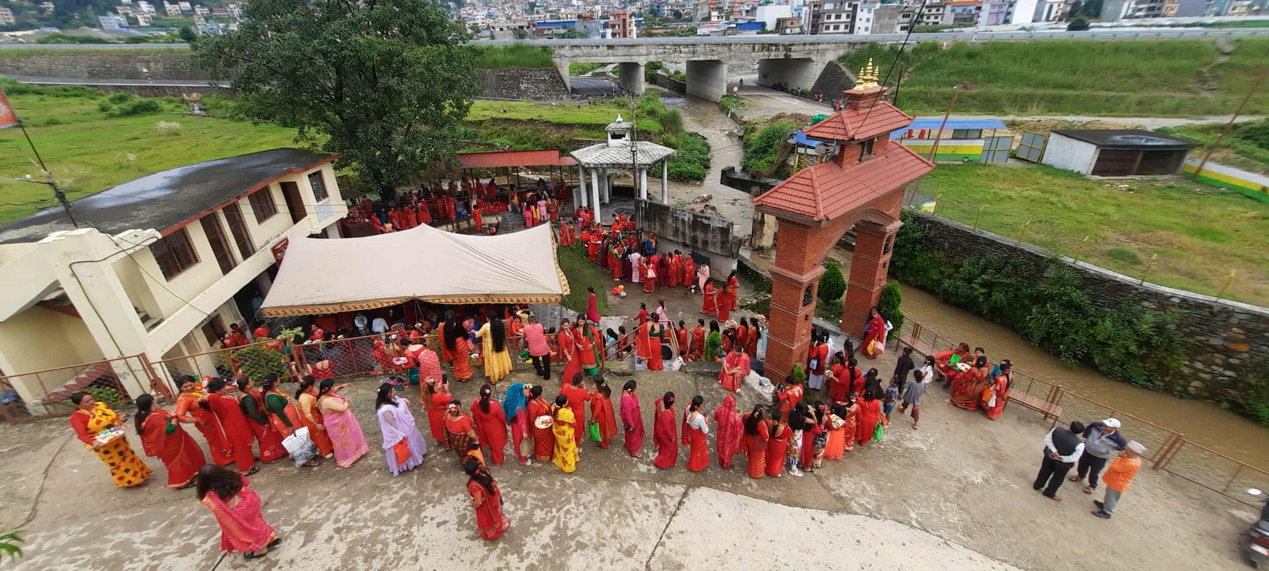 ऋषि पञ्चमी : चेकपोष्टस्थित वाणस्थली त्रिवेणी धाममा व्रतालु महिलाहरूको भीड (तस्बिरहरू)