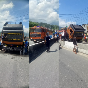 पेट्रोल बोकेर थानकोट आइरहेको ट्याँकरमा धुनिवेशीमा आगलागी