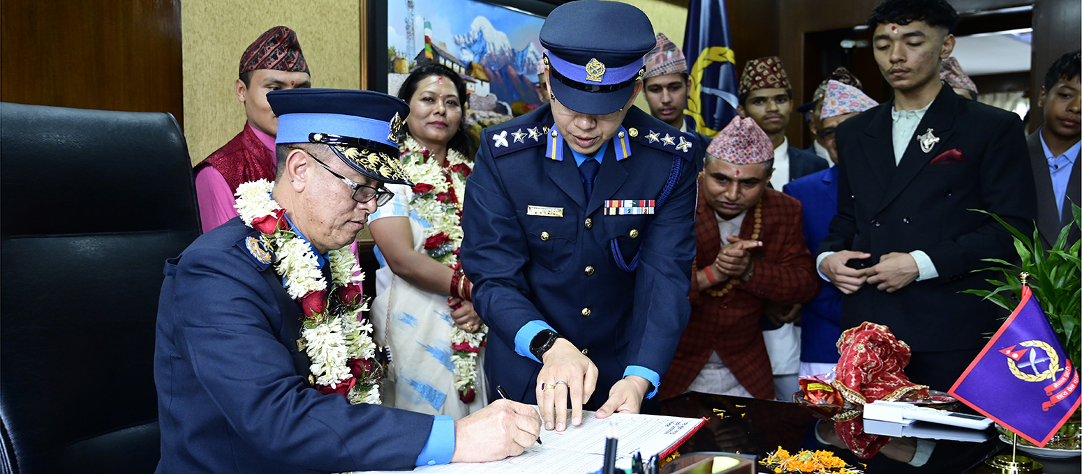 नेपाल प्रहरी महानिरीक्षक (आईजीपी) मा चन्द्रकुवेर खापुङले सम्हाले प्रहरी कमाण्ड, यस्तो छ पहिलो निर्णय