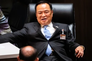 अनुतिन चार्नभिराकुल थाइल्यान्डमा प्रधानमन्त्री निर्वाचित