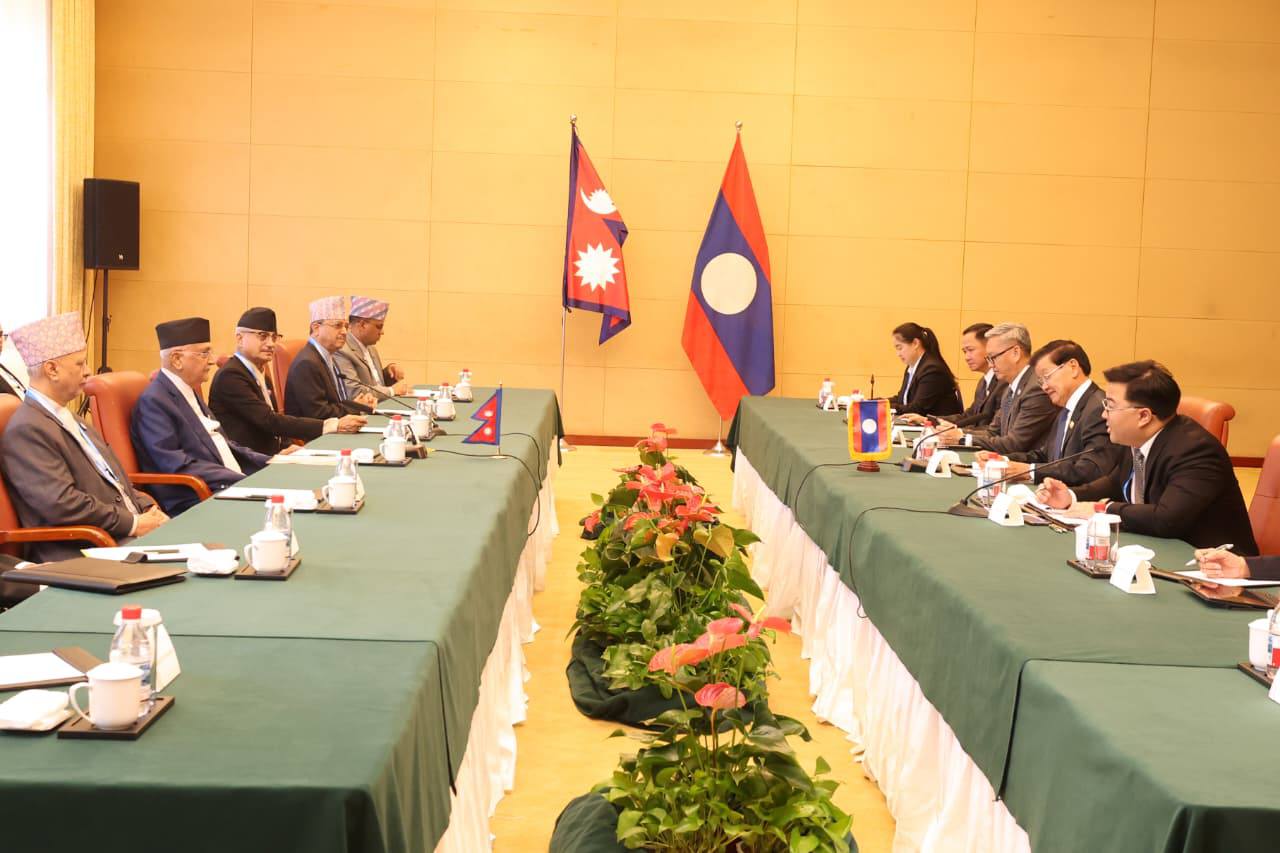 प्रधानमन्त्री ओली र लाओस जनतान्त्रिक गणतन्त्रका राष्ट्रपतिबीच भेटवार्ता