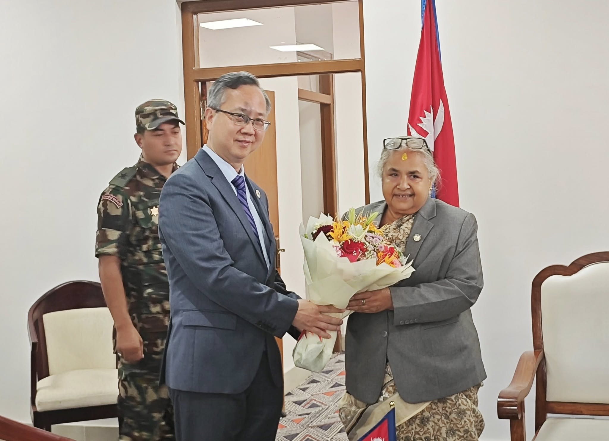 प्रधानमन्त्री कार्की र चिनियाँ राजदूत सोङबीच भेटवार्ता