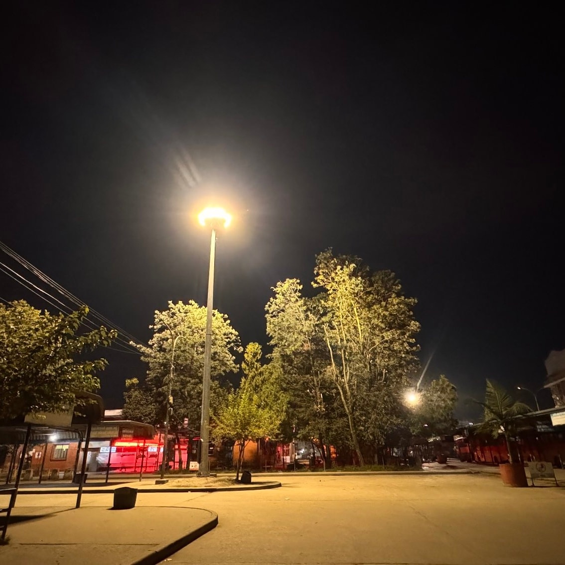 काठमाडौं महानगर क्षेत्रमा चम्किला बत्ती जडानको कार्य तिव्र, १२ वटाले दिन थाले उज्यालो