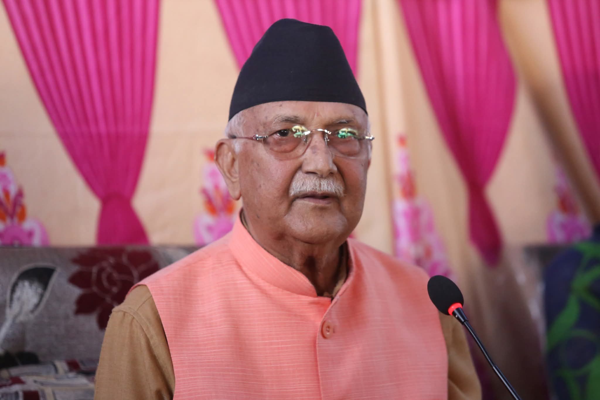 हाहु गर्नेलाई देश जिम्मा लगाएर हामी विदेश भाग्छाैं ?