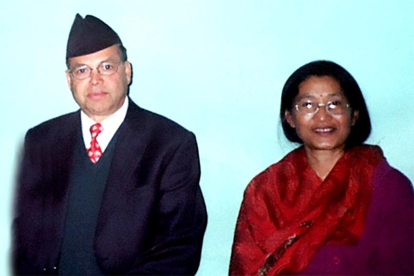 जेन-जी प्रदर्शनमा जिउँदै जलाइएकी झलनाथ पत्नी चित्रकारलाई थप उपचारका लागि भारत लगियो