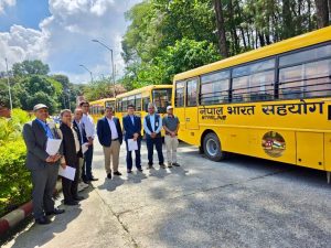 भारतद्वारा नेपालका विभिन्न विद्यालयहरूलाई स्कुल बस उपहार