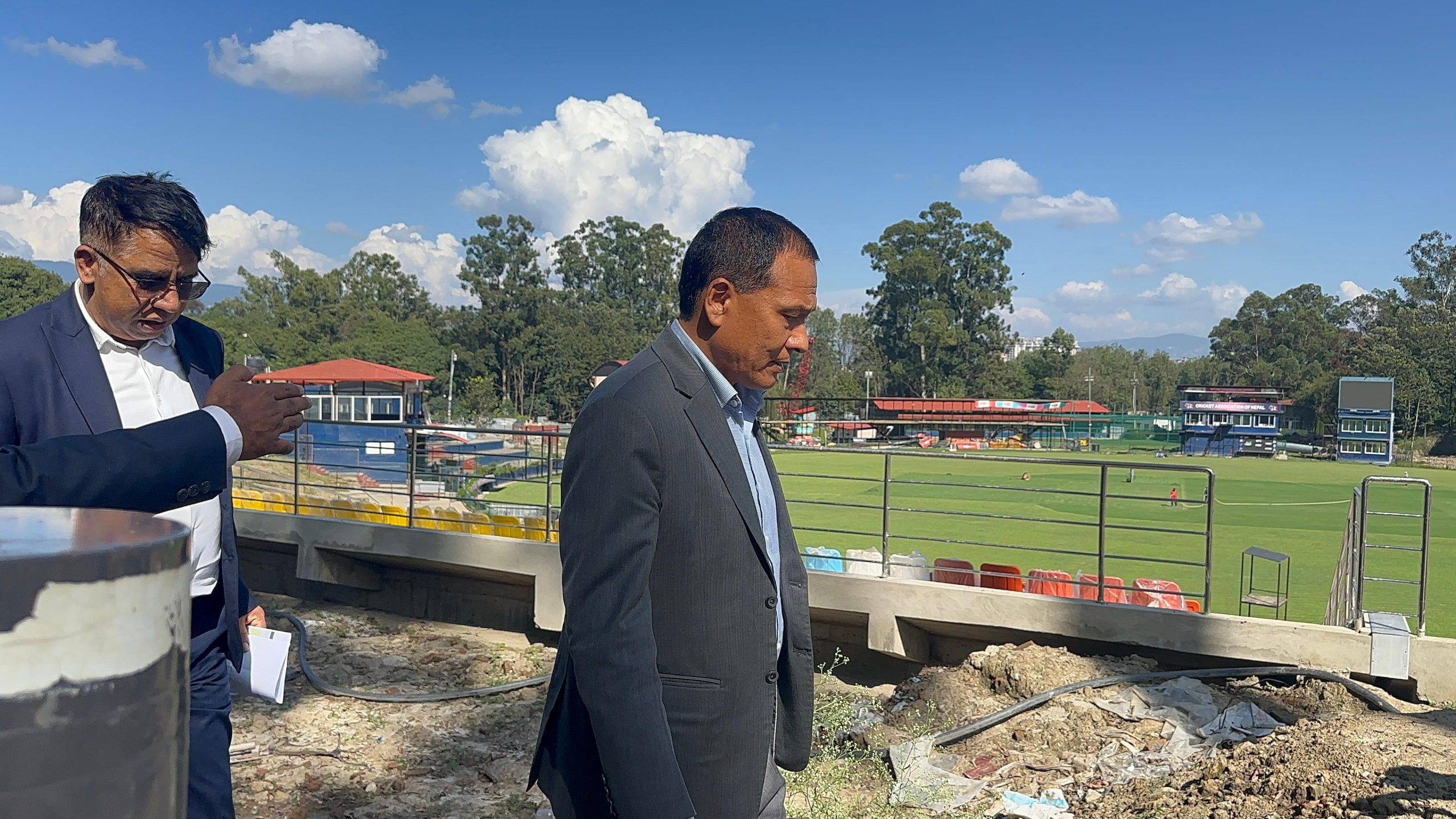 मन्त्री घिसिङद्वारा त्रिवि क्रिकेट मैदान निरीक्षण, एनपीएलअघि नै सबै काम सक्न निर्देशन