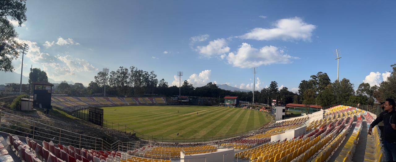 कीर्तिपुर क्रिकेट मैदानका फ्लडलाइटका ६ वटै टावर ठड्याइयो