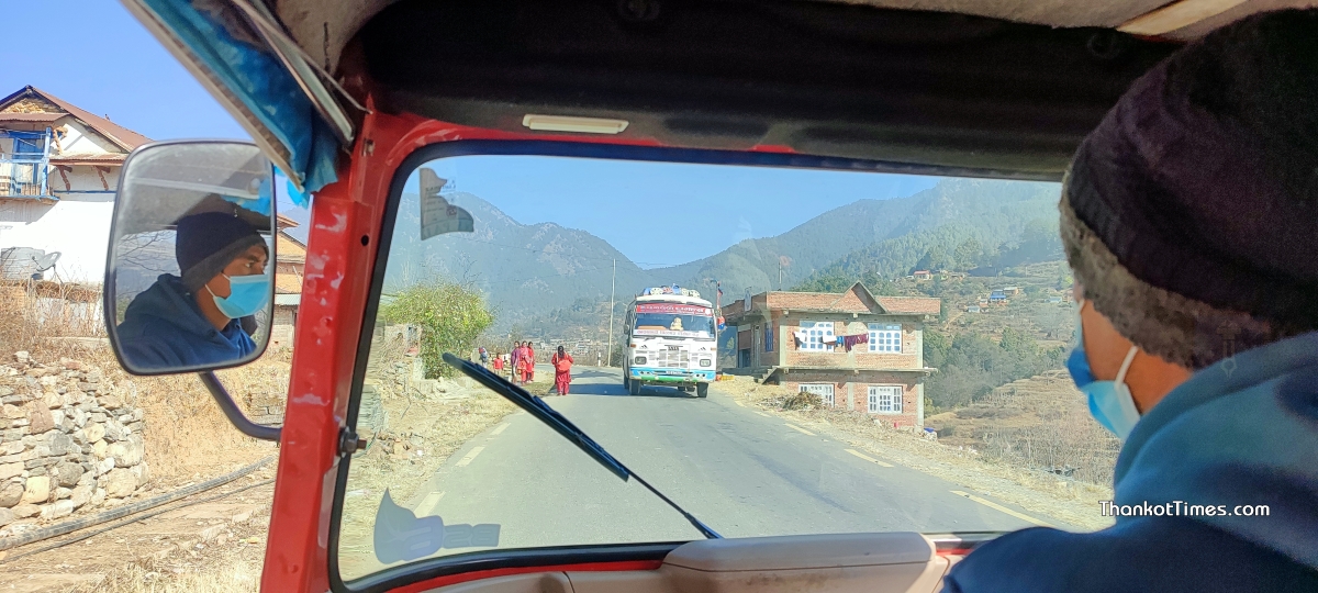 दशैँ मनाउन गाउँ फर्किने बढे, २४ घण्टामा ७८ हजार यात्रु उपत्यकाबाट बाहिरिए