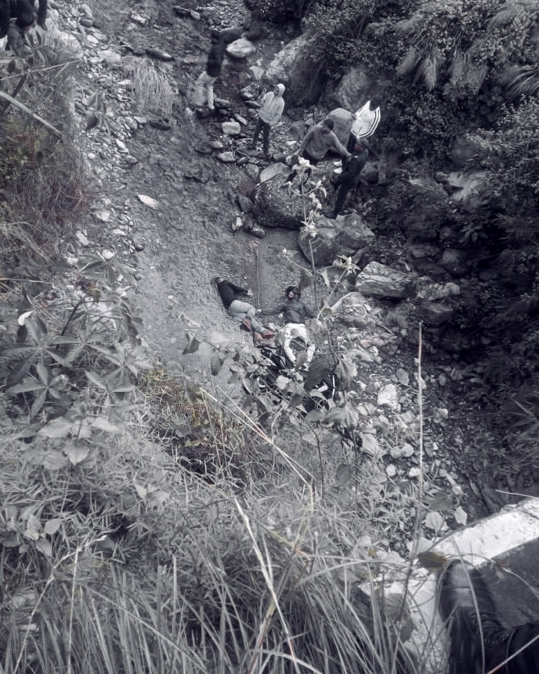 पुलबाट खोलामा मोटरसाइकल खस्दा दुई जनाको मृत्यु, दुवै जनाको सनाखत