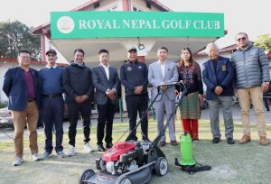 नेपाल गल्फ क्लबलाई सामग्री हस्तान्तरण