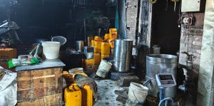 चन्द्रागिरि नगरको एक दालमोठ उद्योगले गम्भीर स्वच्छता उल्लङ्घन गरेपछि…..