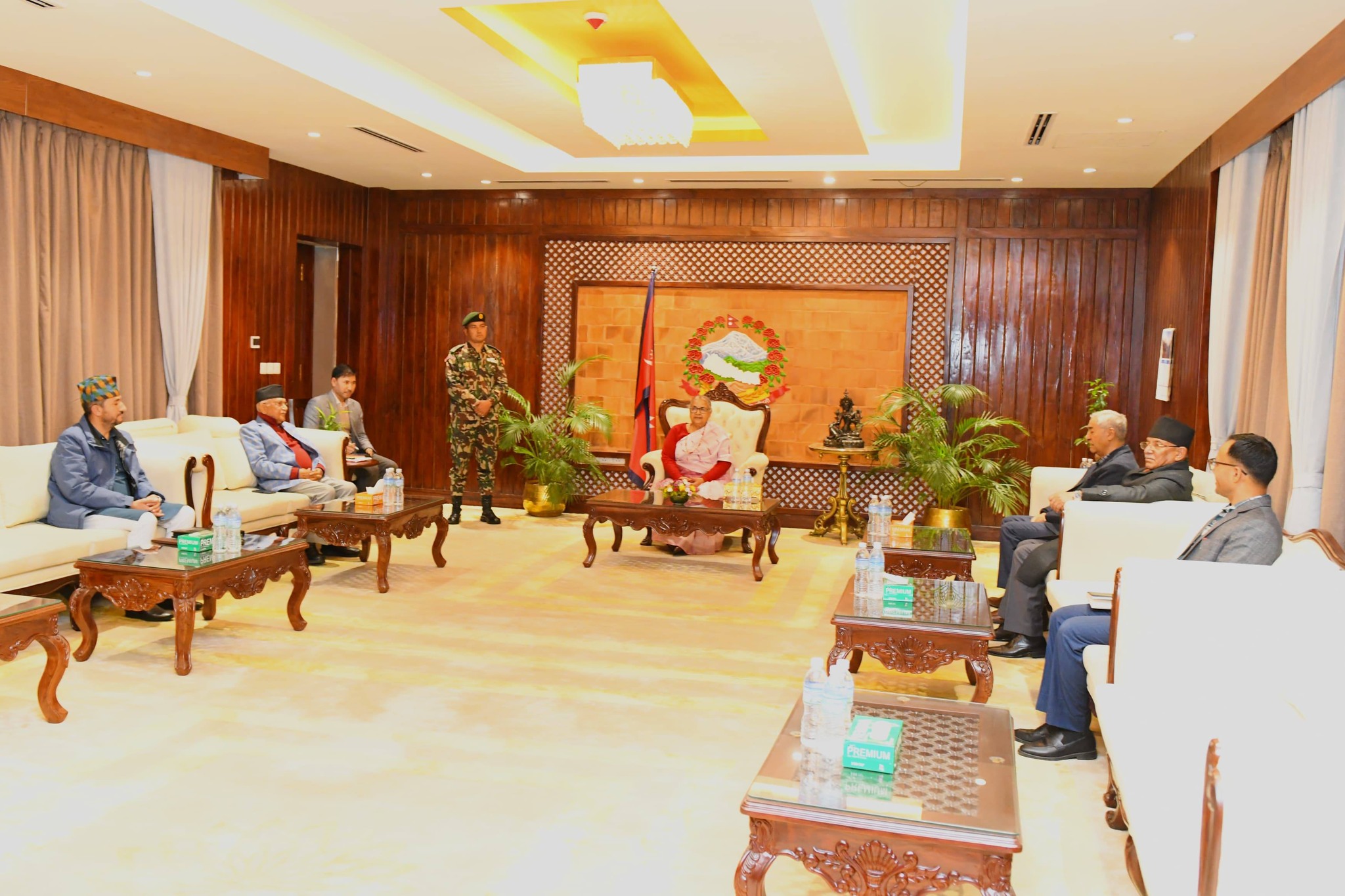 चुनावमा जान मुख्य तीन दलका शीर्ष नेताको प्रतिबद्धता