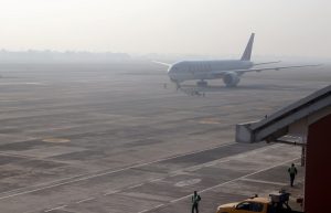 खगेन्द्रप्रसाद र रुद्रकलीलाई सरकारले हवाइजहाज चढाएर कतार पठायाे