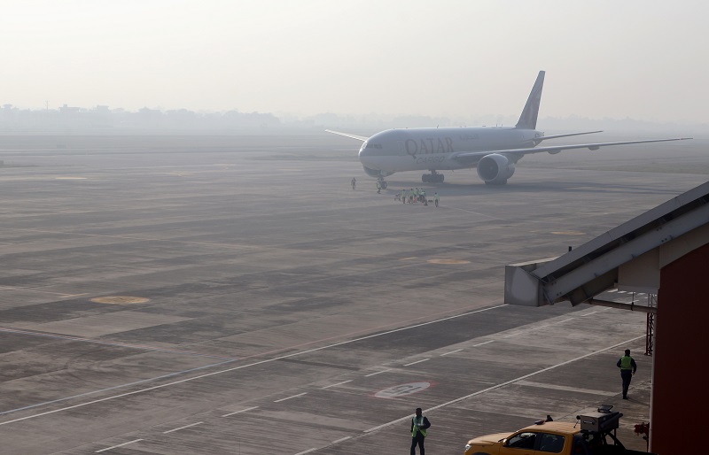 खगेन्द्रप्रसाद र रुद्रकलीलाई सरकारले हवाइजहाज चढाएर कतार पठायाे