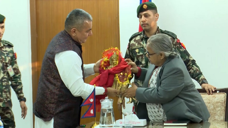 प्रधानमन्त्री सुशीला कार्की र दुर्गा प्रसाईंबीच छलफल