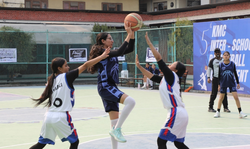 पाँचौं केएमसी अन्तरविद्यालय बास्केटबलः रिब्स र गोल्डेन फ्लावरको विजयी सुरुवात