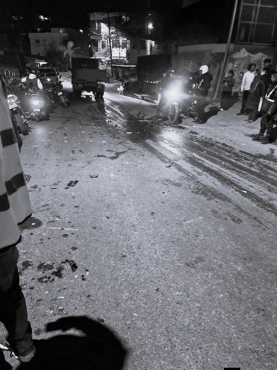 नागार्जुनमा दुई मोटरसाइकल ठोक्किएर दुर्घटना हुँदा २५ वर्षीय युवाको मृत्यु